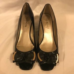 Bandolino short wedges